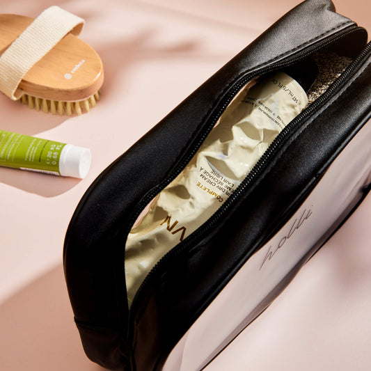 holli toiletry case zip closure detail