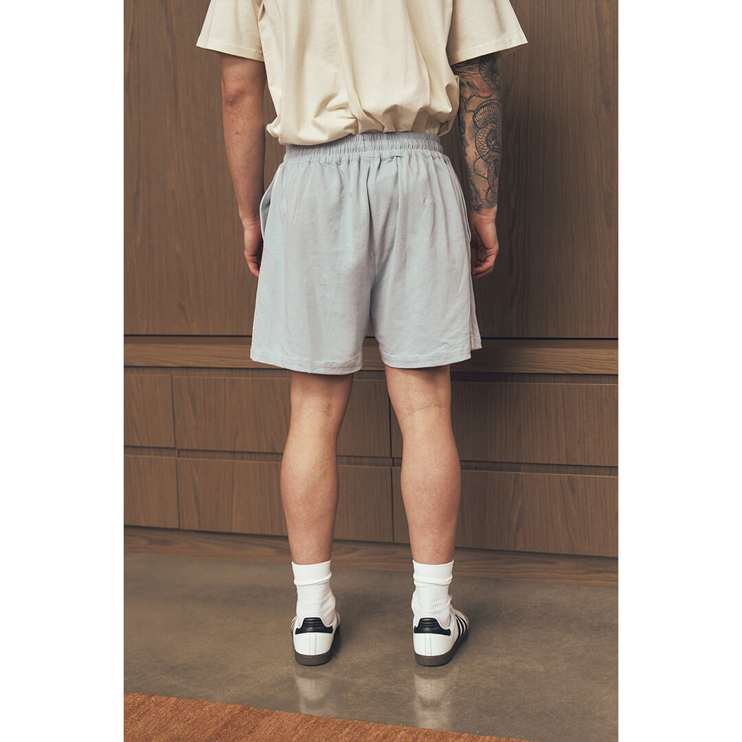 Stripe Travel Short in Sky - back detail